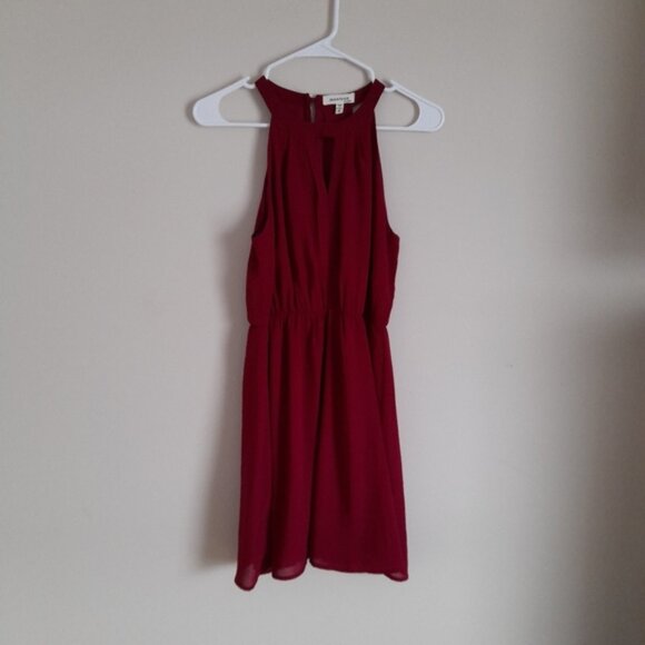Sleeveless Red Dress - Picture 1 of 4